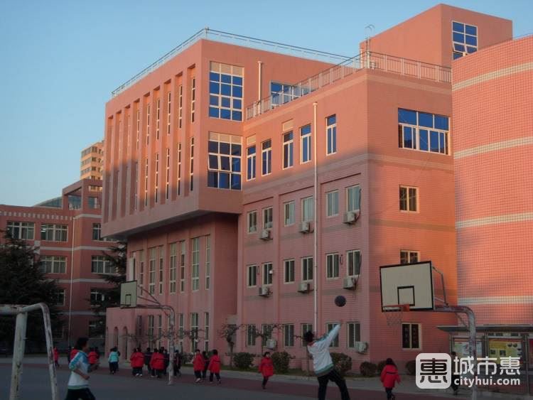 北京建華實驗學(xué)校